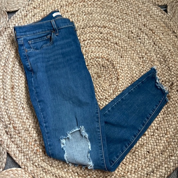 Levi’s Super Skinny Jeans - Picture 1 of 3